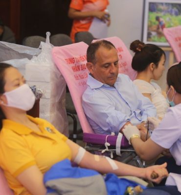 Tình nguyện viên tham gia hiến máu trong ngày hội được Saigon Times tổ chức năm 2020